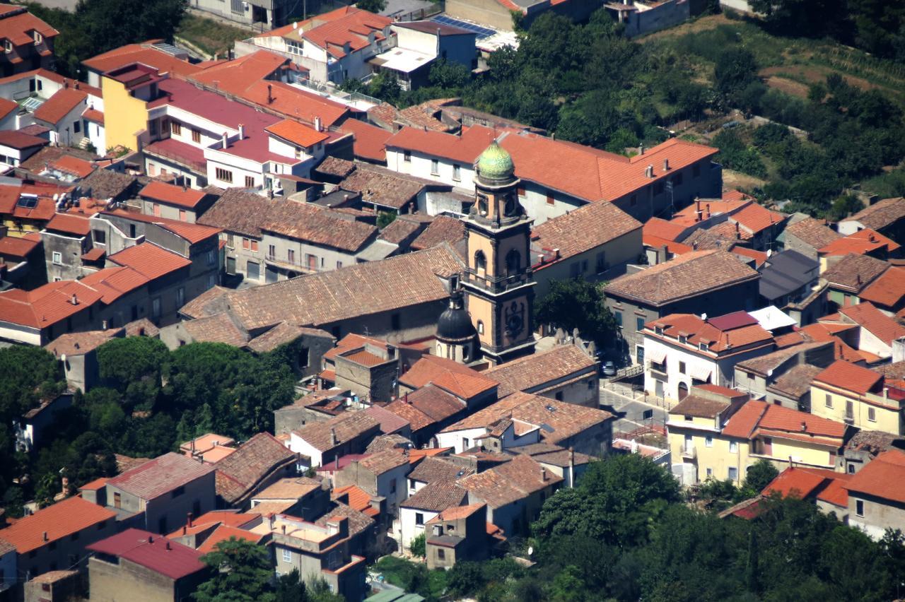 אפרטהוטל Solopaca Palazzo Riccardi מראה חיצוני תמונה
